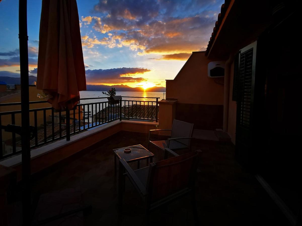 Pasitea Hotel Багерия Екстериор снимка